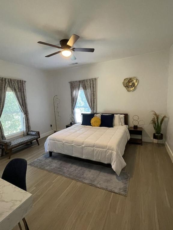 City Serenity-2Br Home Away From Home. 6 Min From Atl Airport AtlantaAtlanta  Kültér fotó